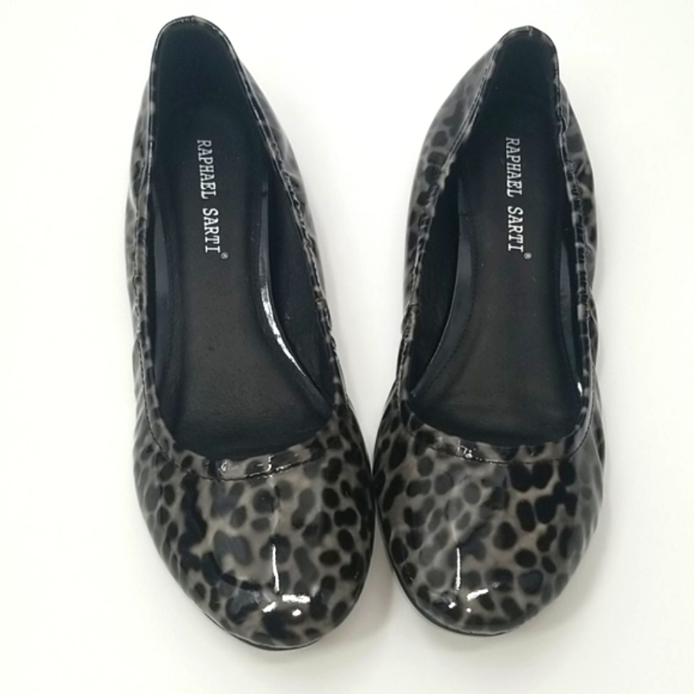 Genuine Patent Leather Gray & Black Leopard Print‎ Almond Toe Flat